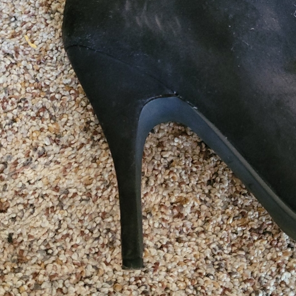 Boots - Picture 5 of 6